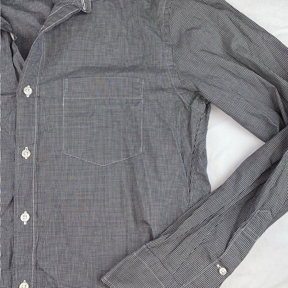 Button up - Picture 3 of 8